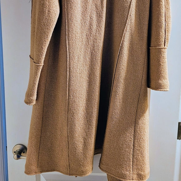 Tahari Camel Boiled Wool Open Coat | Draped Lapel Elegant Outerwear | Size M - Picture 6 of 7